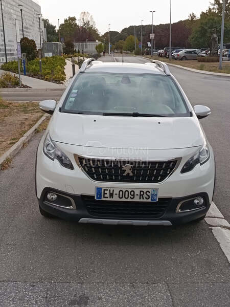 Peugeot 2008 1.2 ALLURE