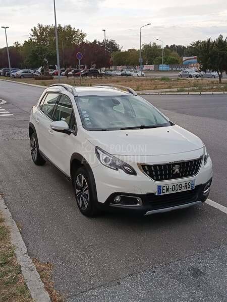 Peugeot 2008 1.2 ALLURE