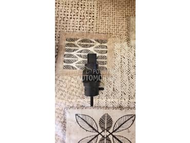 Pumpa za prskalice za Audi A4 od 2007. do 2015. god.