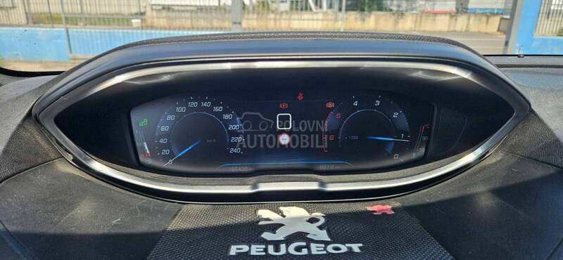 Peugeot 3008 2.0HDI GT-LINE-NOVO