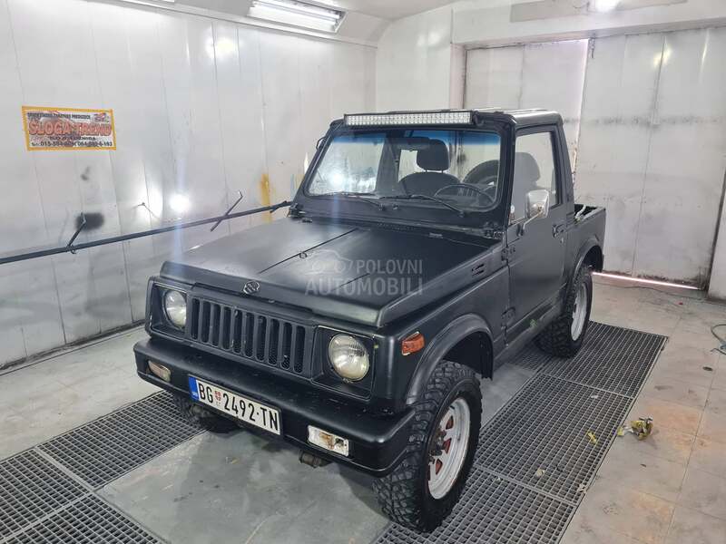 Suzuki SJ Samurai 