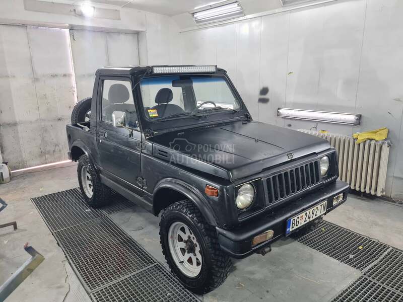 Suzuki SJ Samurai 