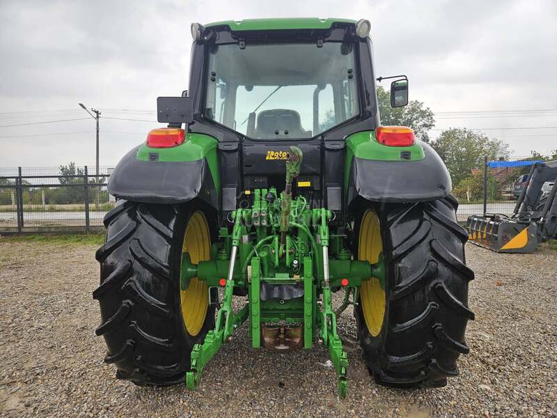 John Deere 6630
