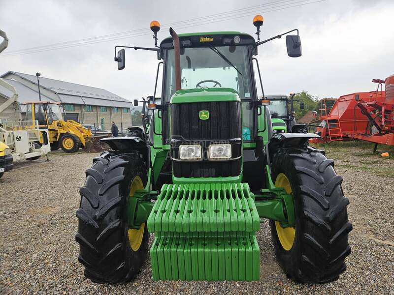 John Deere 6630