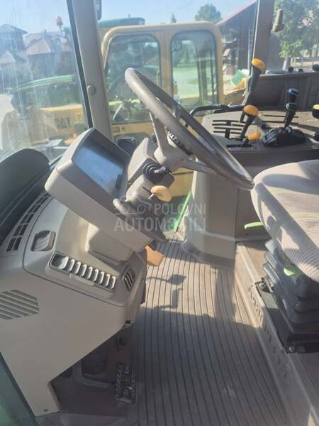 John Deere 6630