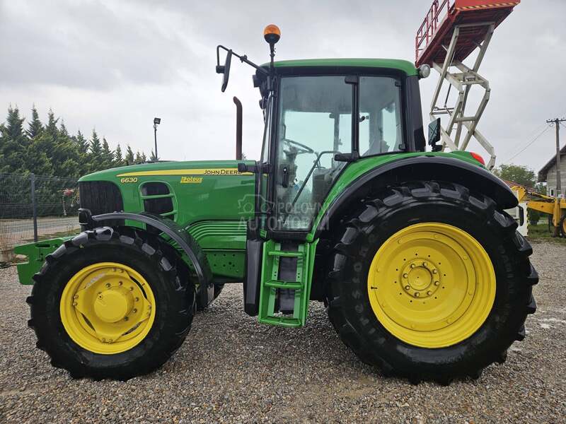 John Deere 6630