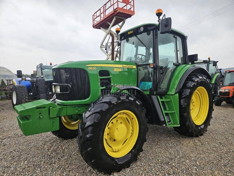 John Deere 6630