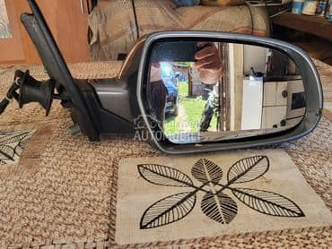 Retrovizor desni za Audi A4 od 2011. do 2015. god.