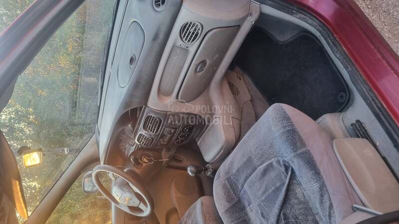 Renault Scenic 1.9d