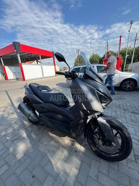 Yamaha x max