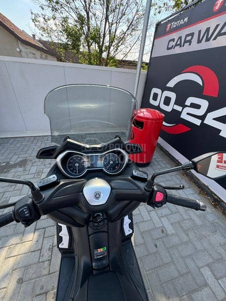 Yamaha x max