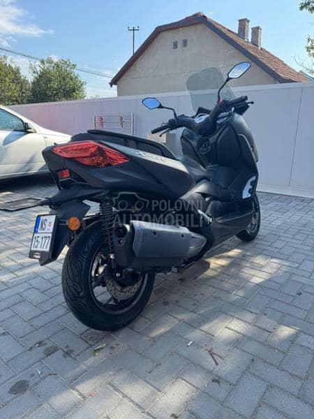 Yamaha x max