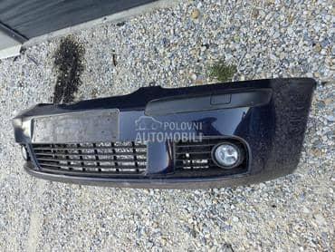 Prednji branik sa prskalicama za Volkswagen Golf 5 od 2004. do 2008. god.