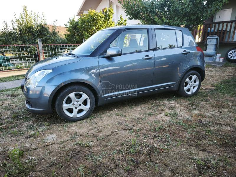 Suzuki Swift 1.3i 4x4