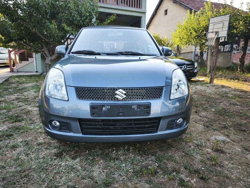 Suzuki Swift 1.3i 4x4