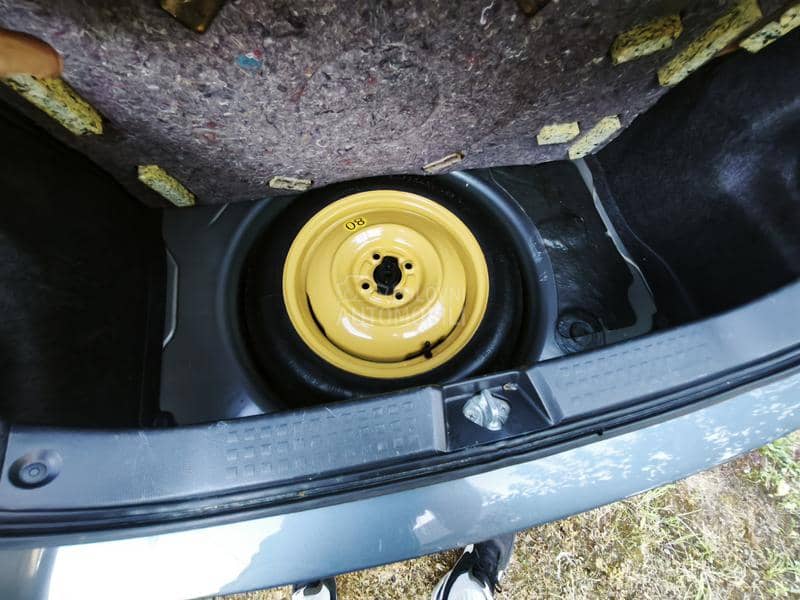 Suzuki Swift 1.3i 4x4