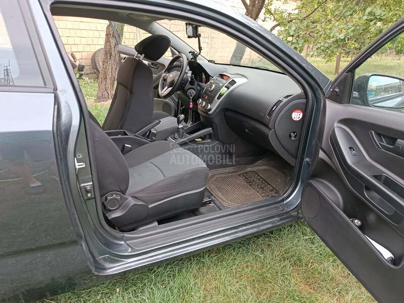 Kia pro_cee`d 