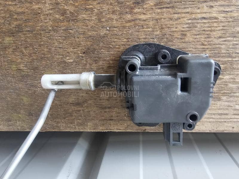 Motor brave gepek vrata