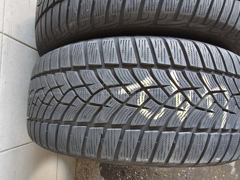 Goodyear 225/50 R17 Zimska