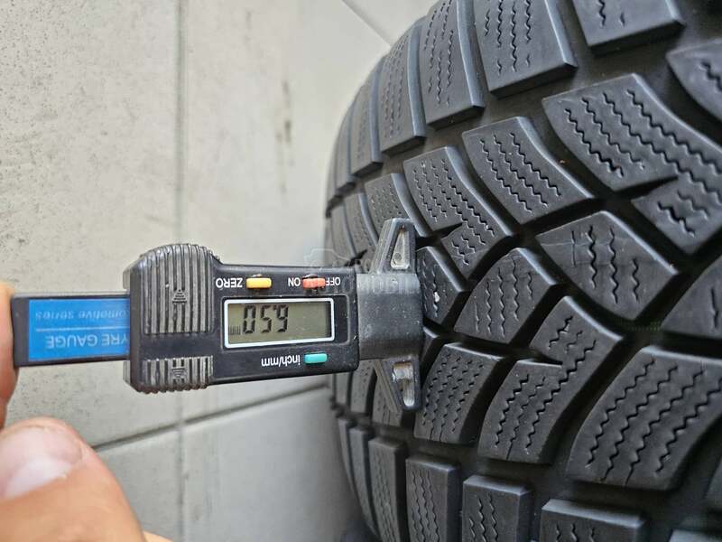 Goodyear 225/50 R17 Zimska