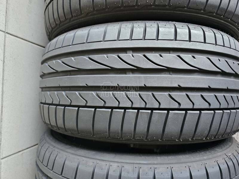 Bridgestone 215/40 R17 Letnja