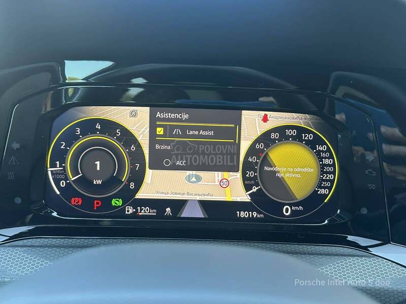 Volkswagen Golf 8 GTI 2.0 TSI DSG