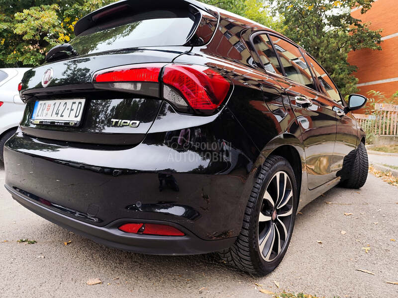 Fiat Tipo Mirror