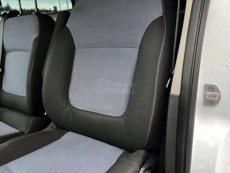 Opel Vivaro Doka