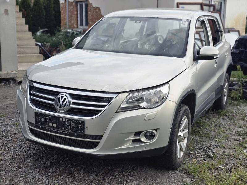 Volkswagen Tiguan 2.0 TDI 2009. god. -  kompletan auto u delovima