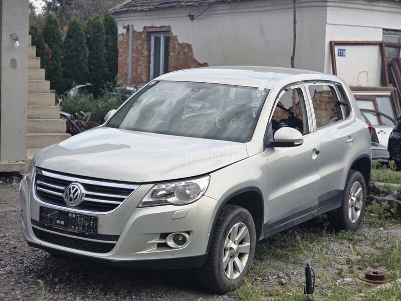 Volkswagen Tiguan 2.0 TDI 2009. god. -  kompletan auto u delovima