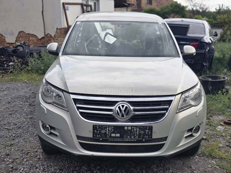 Volkswagen Tiguan 2.0 TDI 2009. god. -  kompletan auto u delovima