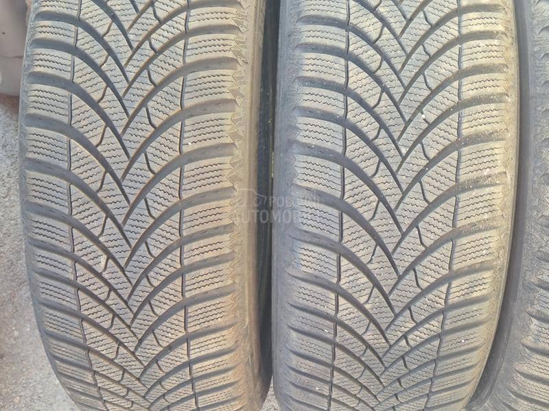 Semperit 205/55 R17 Zimska