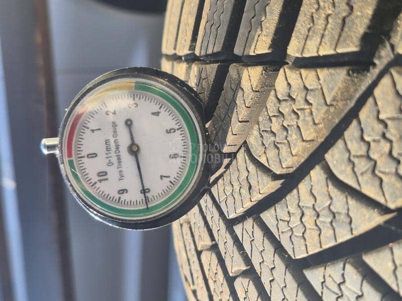 Semperit 205/55 R17 Zimska