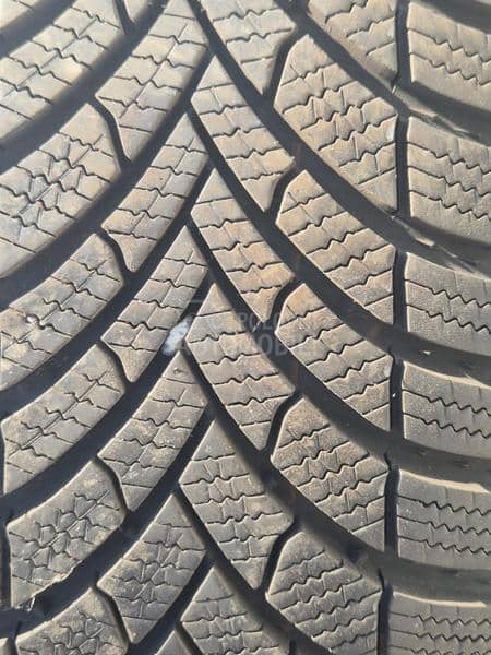 Semperit 205/55 R17 Zimska
