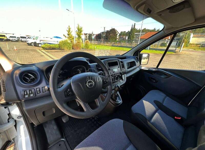 Opel Vivaro Doka