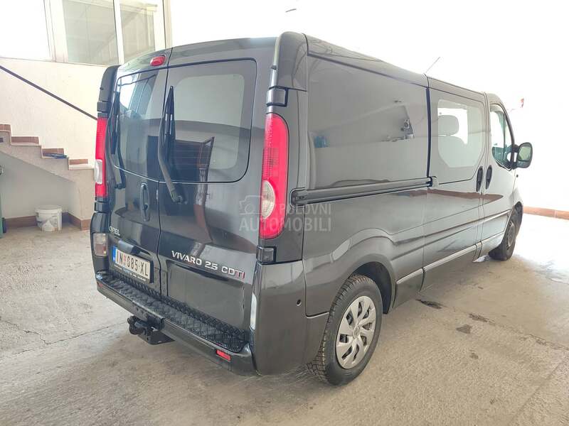 Opel Vivaro 2.5 cdti