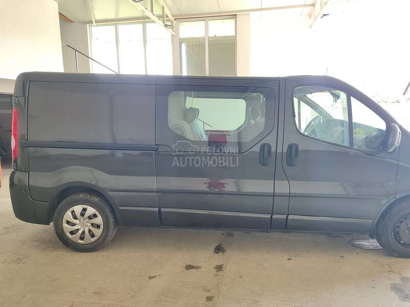 Opel Vivaro 2.5 cdti