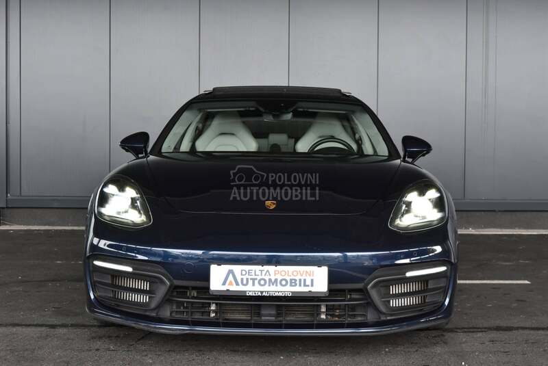 Porsche Panamera 4 E-Hybrid Platinum