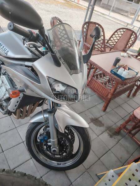 Yamaha FZS 1000