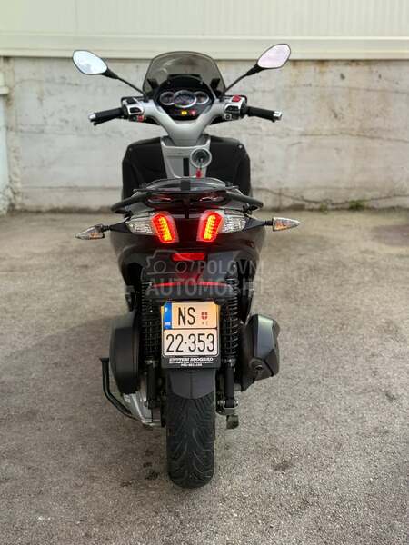 Piaggio mp3 yourban B kategorija