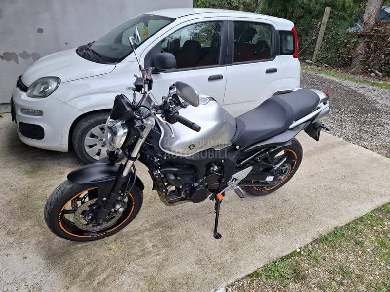 Yamaha FZ6 S2
