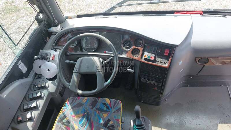 Isuzu TURQUOISE 27