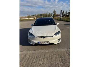 Tesla Model X 4x4