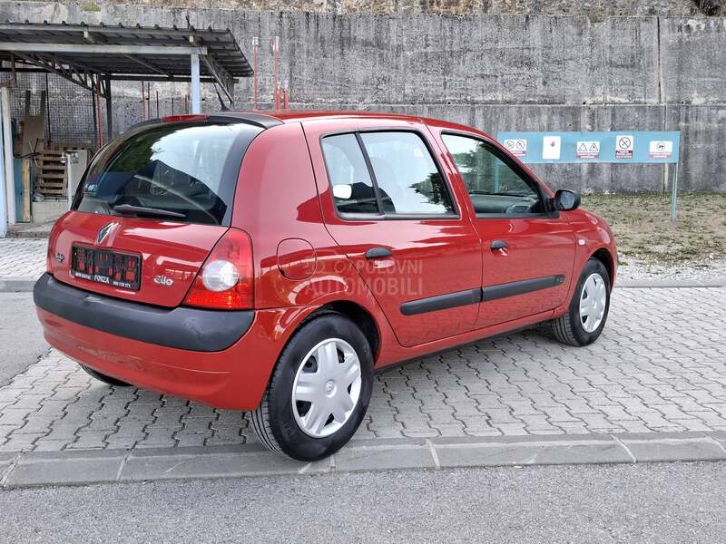 Renault Clio R E D A K