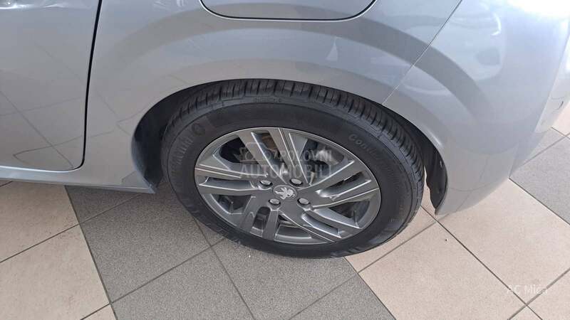 Peugeot 208 1.2 NAV LED 75000