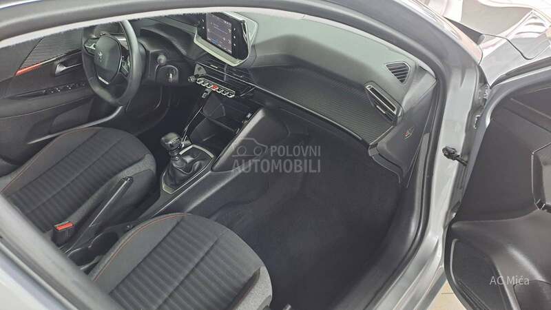 Peugeot 208 1.2 NAV LED 75000