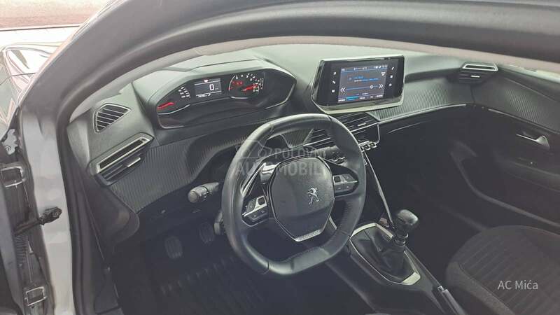 Peugeot 208 1.2 NAV LED 75000