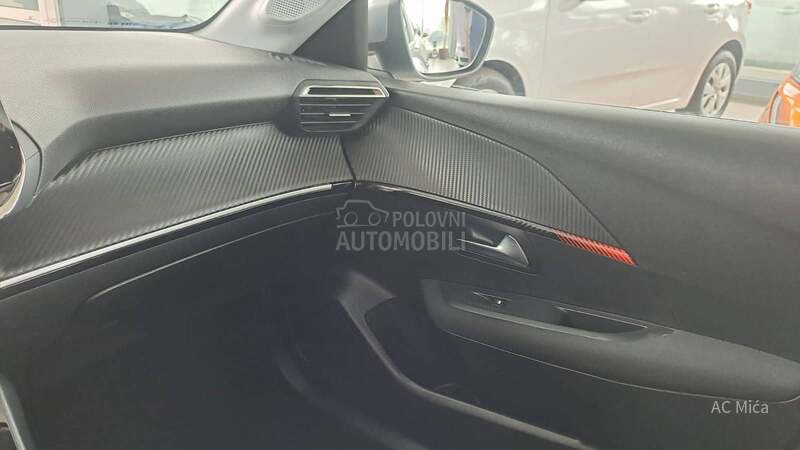 Peugeot 208 1.2 NAV LED 75000