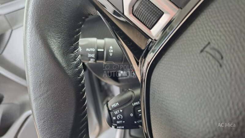Peugeot 208 1.2 NAV LED 75000