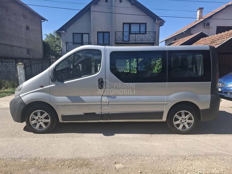 Opel Vivaro 1.9 DTI  9. sedista